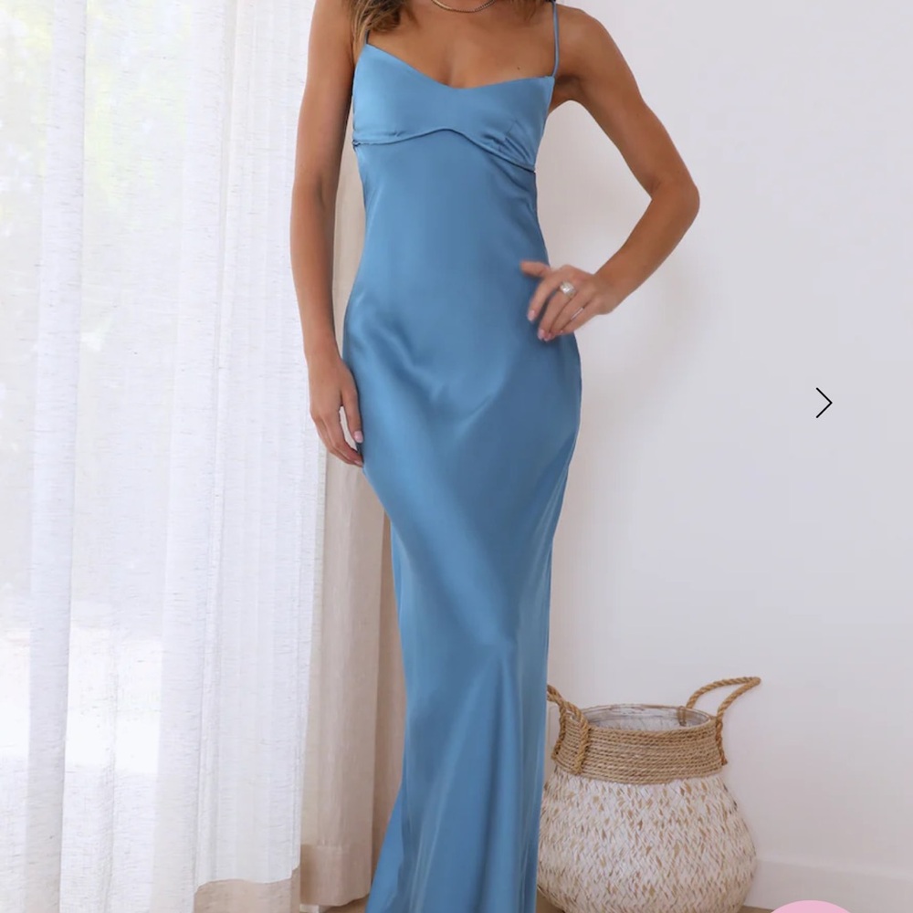 IT'S GIVING STYLE SATIN MAXI DRESS BLUE